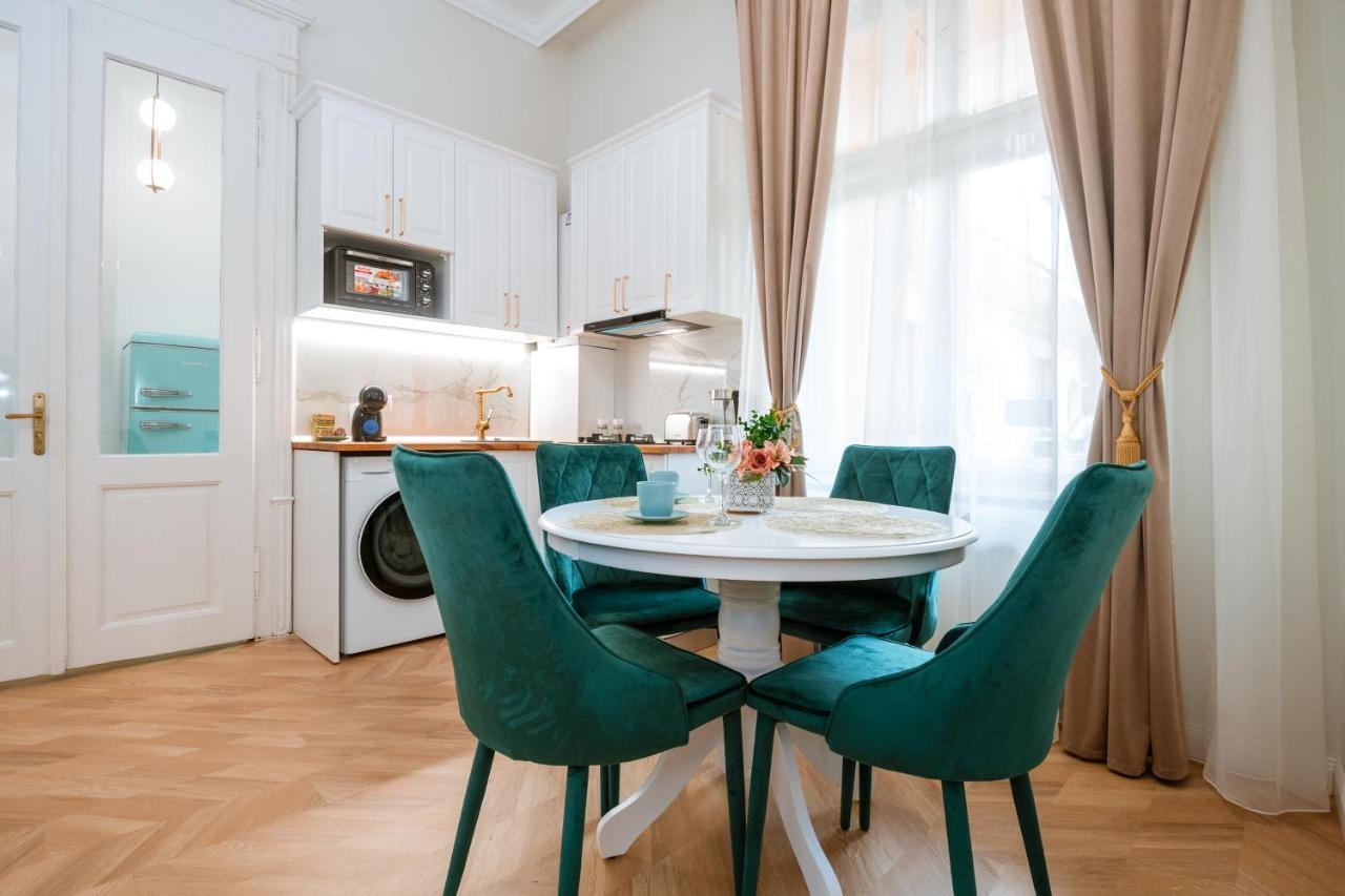 Apartament De Lux Central, P-Ta Matei Corvin Kluż-Napoka Zewnętrze zdjęcie